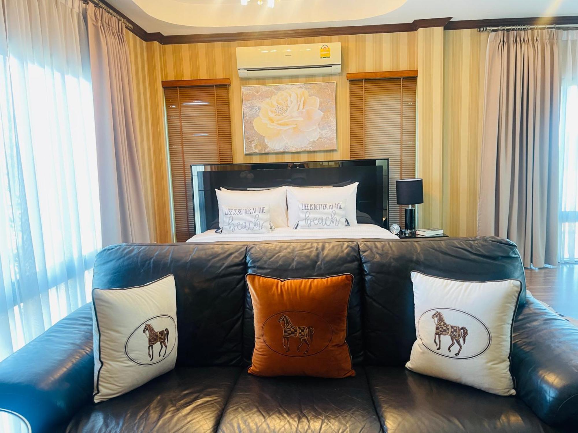 Romlaphass Boutique Villa Kalasin Buitenkant foto
