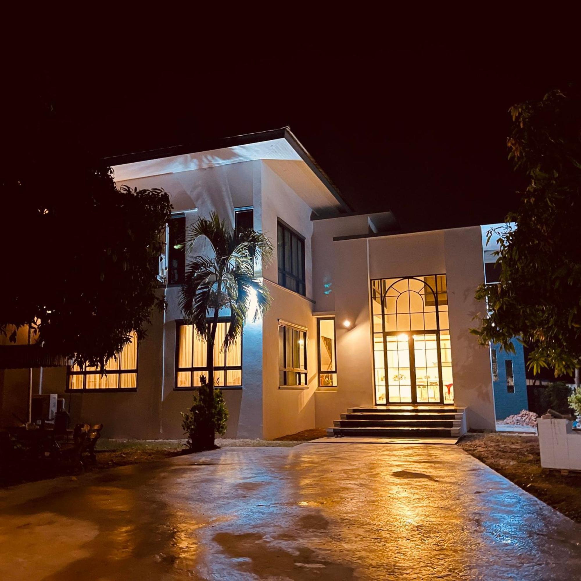 Romlaphass Boutique Villa Kalasin Buitenkant foto